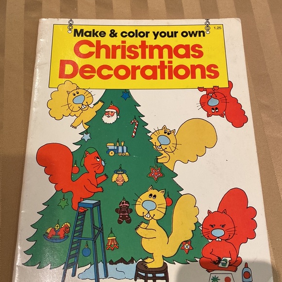 4 Christmas ornament making books plus Tole, painting, and patterns - Picture 8 of 11